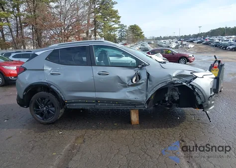 2025 Buick Encore Gx Sport Touring Awd z USA, uszkodzony, nr VIN KL4AMESL1SB198005